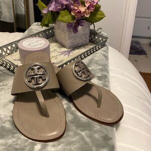 Tory Burch Benton Band Sandals in great shape